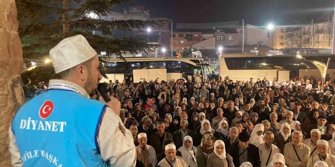 Simav’da 75 Hacı Adayı Kutsal Topraklara Uğurlandı