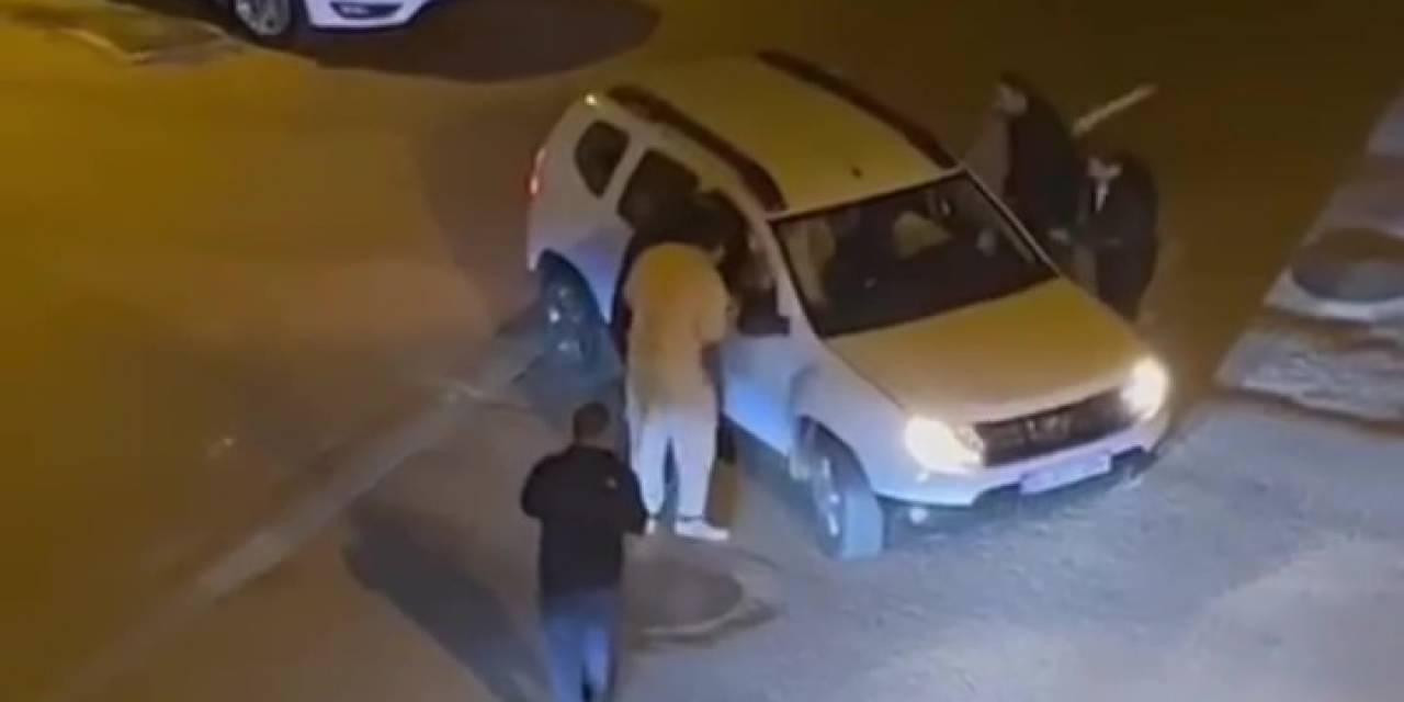 Tuzla’da Otomobil İçindeki Kişilere Yumruk Ve Sopayla Saldırdılar