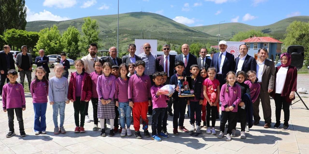 Atık Pil Toplama Yarışmasında Şampiyon Olan Okullar Ödüllerine Kavuştu