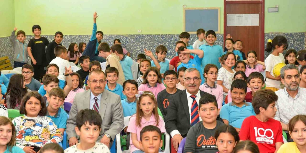 Rektör Gavgalı, Mezun Olduğu Okulda Öğrencilerle Buluştu