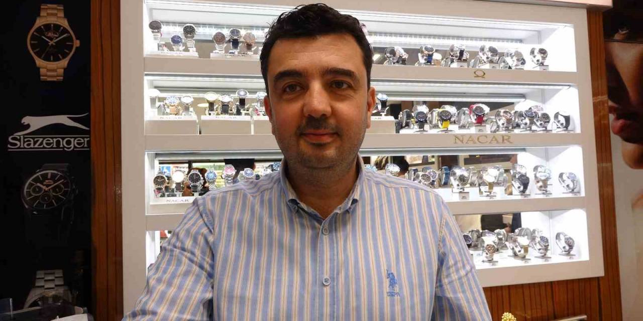 Uzmanından Altına Yatırım Çağrısı: "altın Kötü Gün Dostudur"