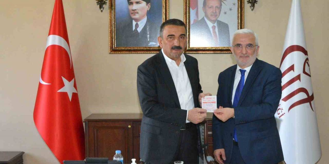 Siirt Valisi Hacıbektaşoğlu, Kurban Vekaletini Türkiye Diyanet Vakfı’na Verdi