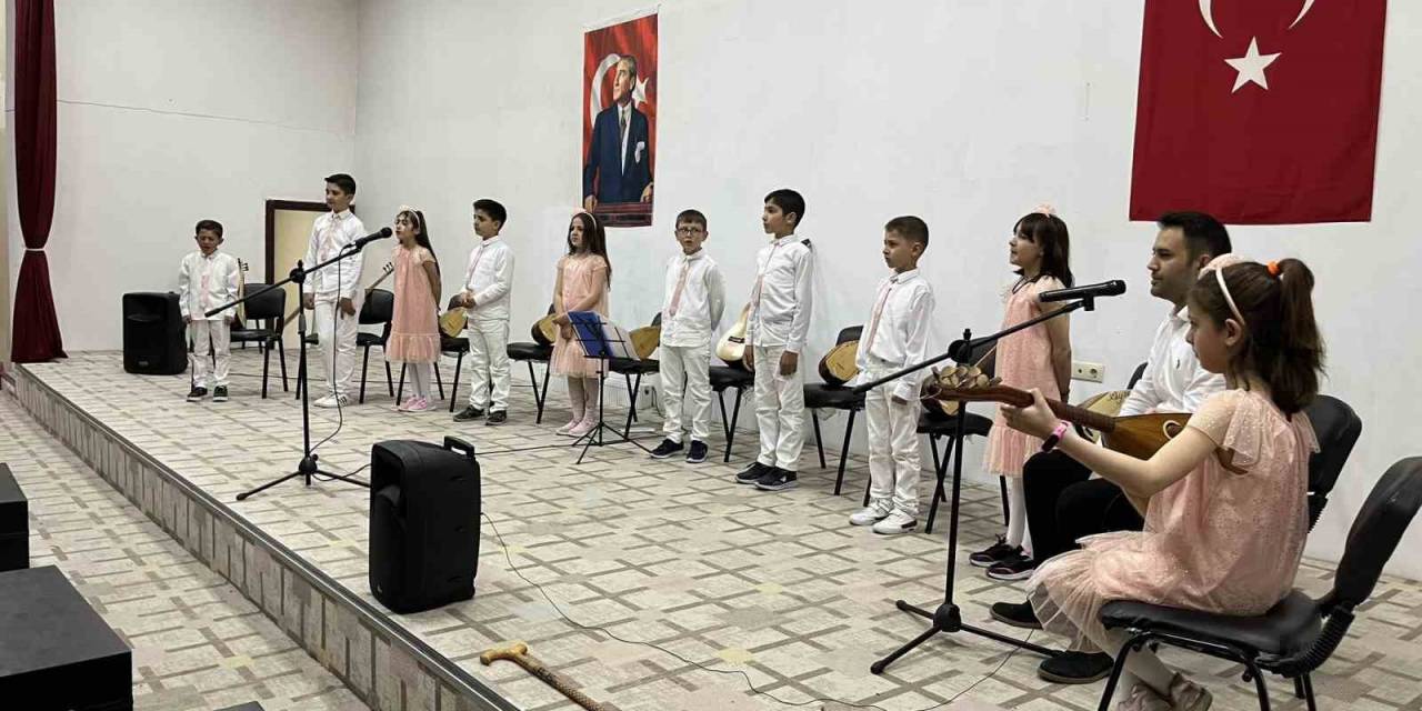 Çıldır İlkokulu’nda Mezuniyet Konseri Düzenledi
