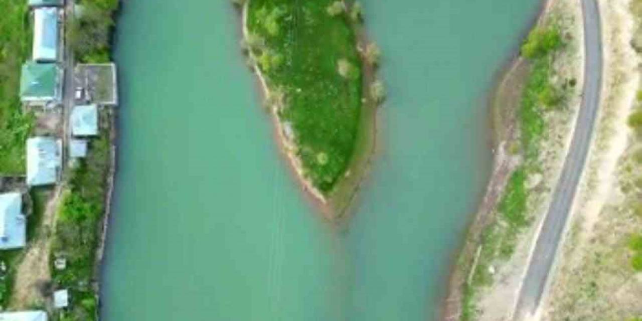 Bingöl’de Doğa Harikası Göl Fotoğrafçıların Uğrak Mekanı Oldu