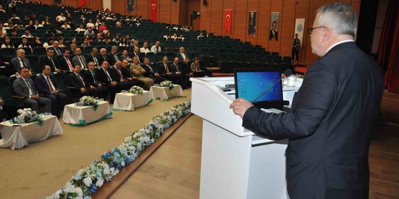 Kars’taki Sempozyumda Doğu Anadolu’daki Mezalimin İzleri Gözler Önüne Serildi