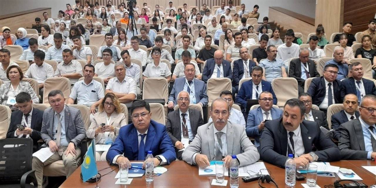 Scü Rektörü "türk Üniversiteler Birliği" Toplantısına Katıldı