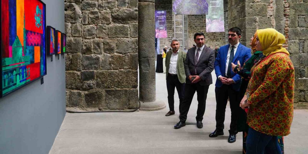 Diyarbakır’da İki Sergi Sanatseverlerle Buluştu