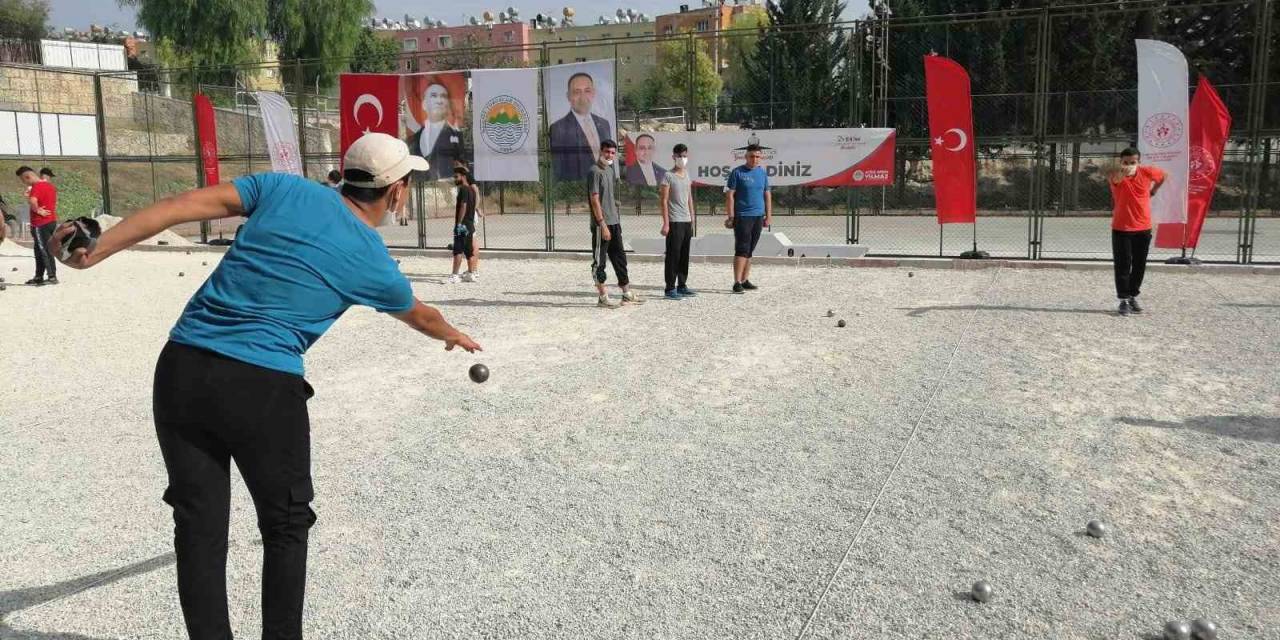 Toroslar Belediyesinden 23 Branşta Yaz Spor Okulu