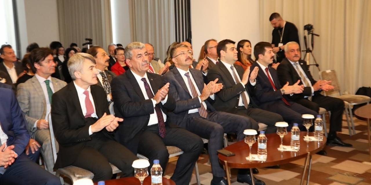 Kütahya’da Hisarlı Ahmet Sempozyumu