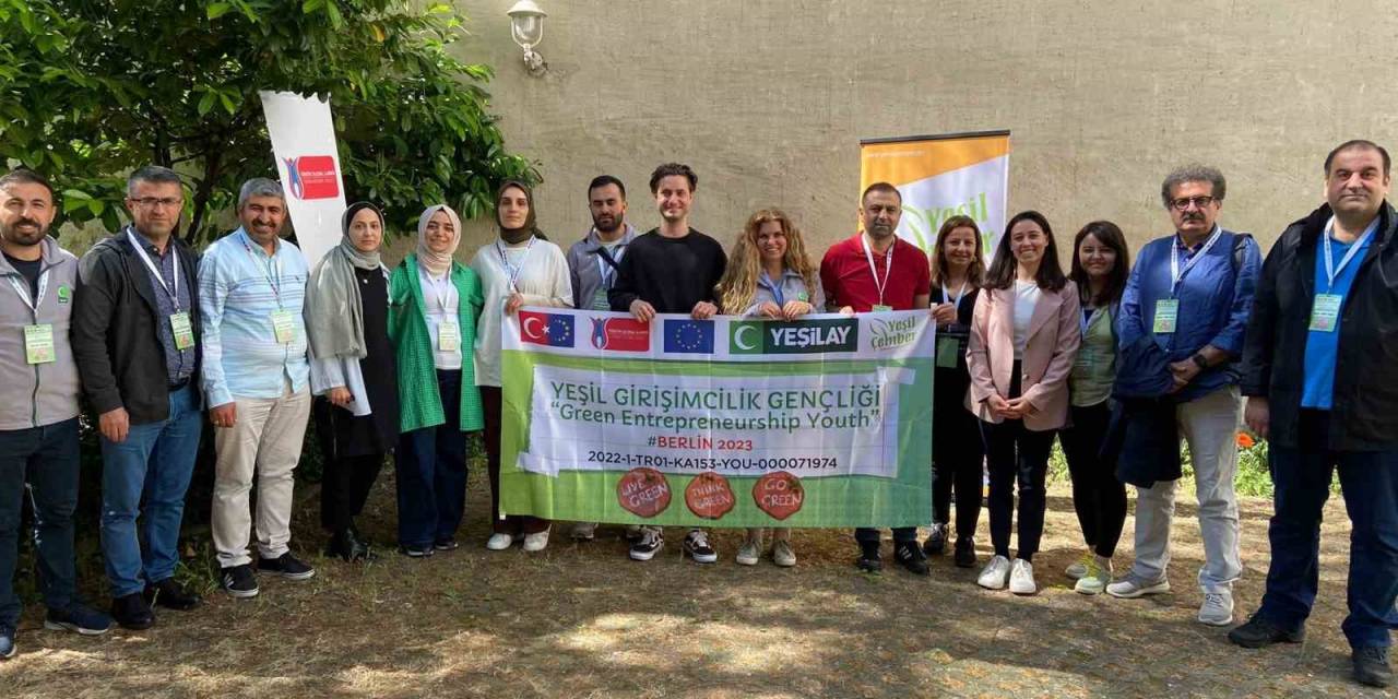 Van Yeşilay Üyeleri “erasmus Ka-153” Projesi İçin Almanya’ya Gitti