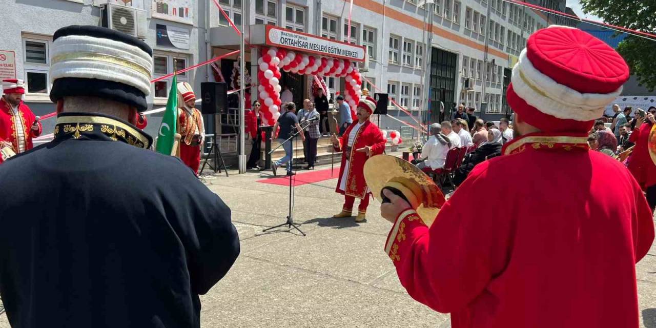 Trabzon’da Mezuniyet Heyecanı