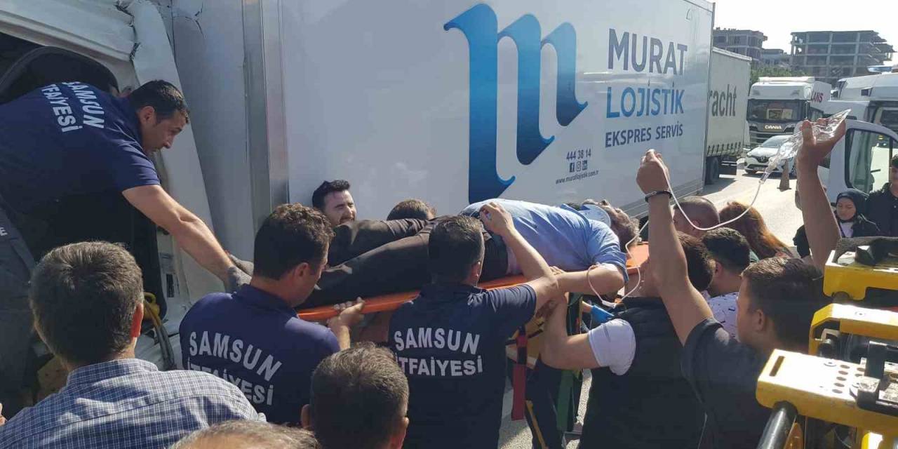 Samsun’da Kamyon Tıra Çarptı: 1 Yaralı
