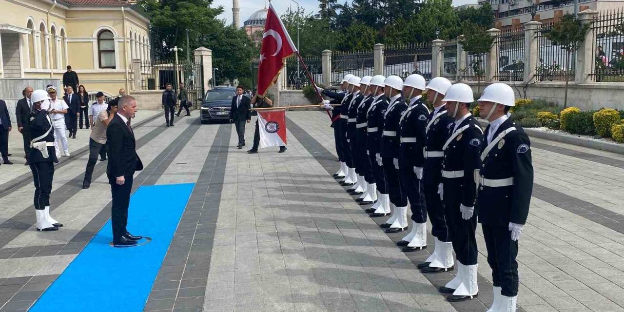 Yeni İstanbul Valisi Davut Gül Göreve Başladı