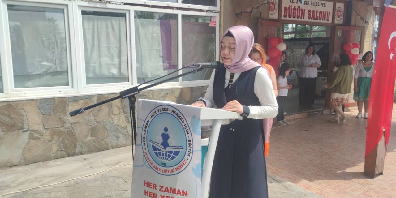 Ayvacık’ta Halk Eğitim Merkezi Yıl Sonu Sergisi  Açıldı