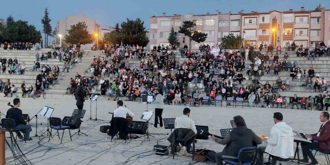 Yaza Merhaba Konseri İzleyicilerden Tam Not Aldı