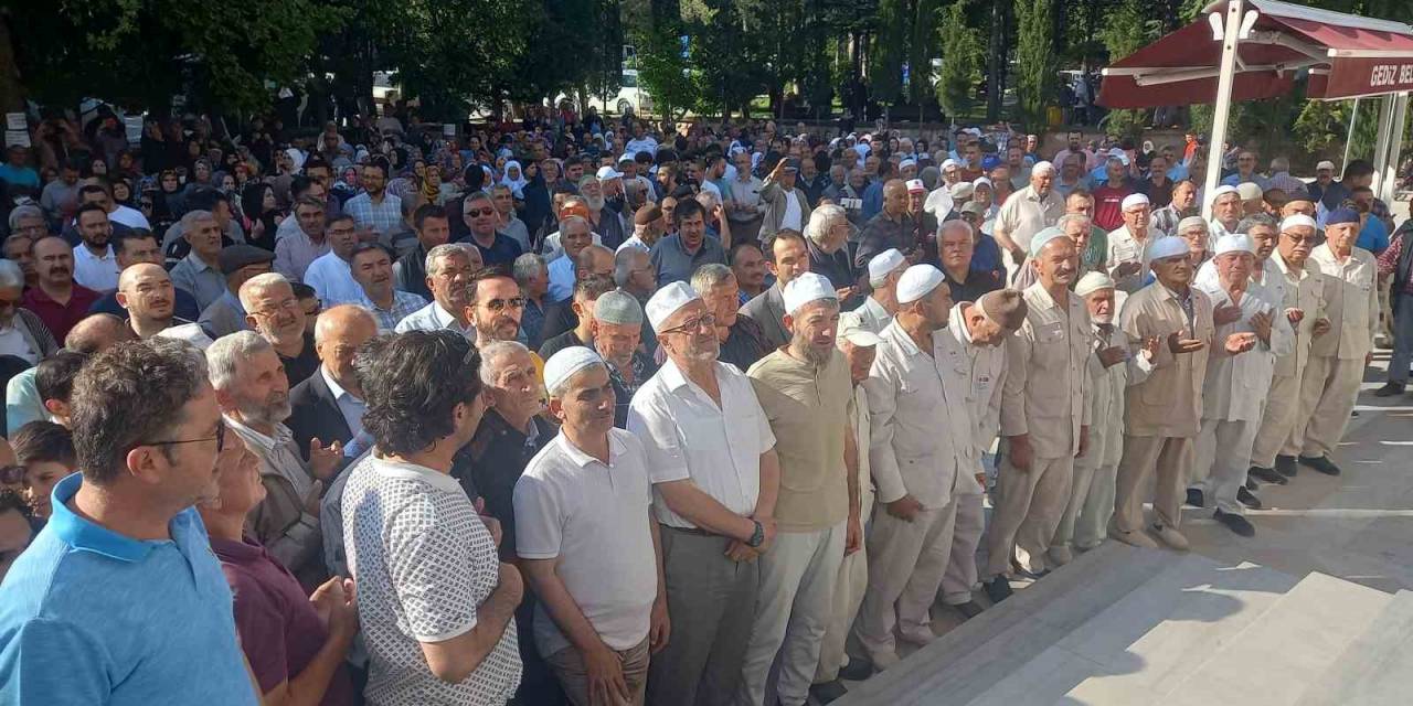 Gediz’de Son Hacı Kafilesi Dualarla Uğurlandı