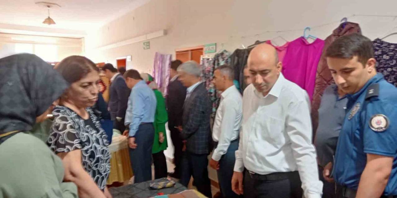 Keban’da Hem Kursiyerlerinden Yıl Sonu Sergisi