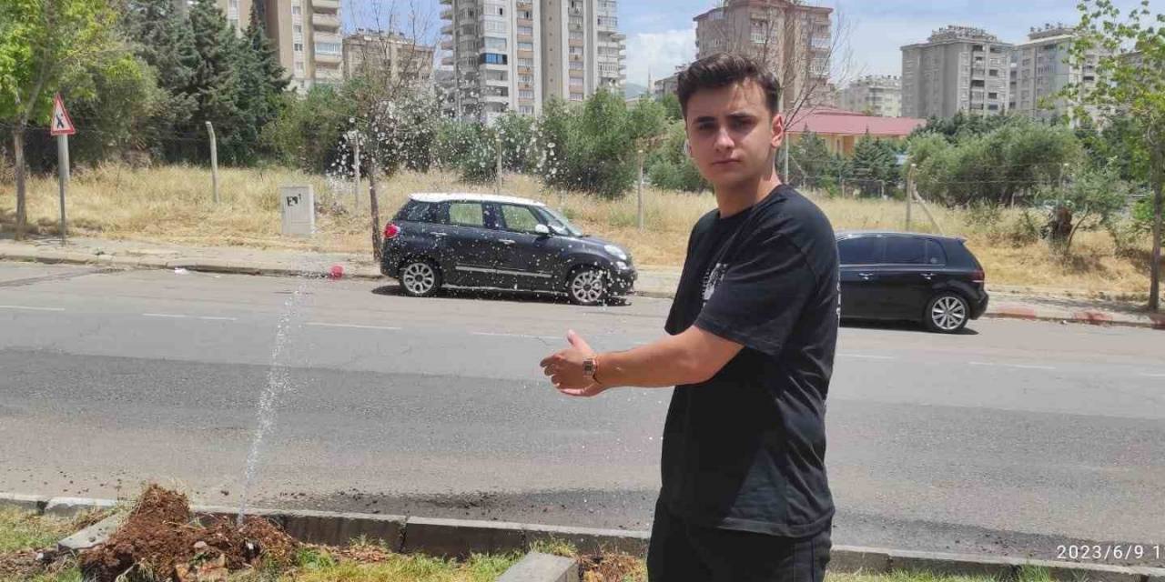 Patlayan Boru Onarılmayınca İçme Suyu Boşa Aktı