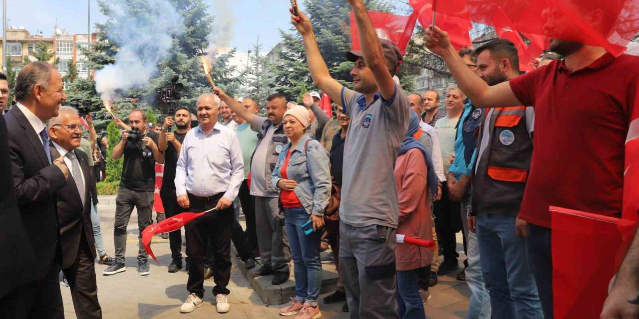Bakan Özhaseki’ye Büyükşehir’de Coşkulu Karşılama