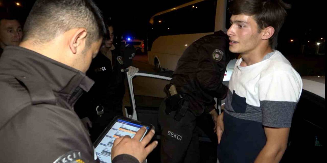 Annesi Doğum Yapacak Sürücünün Heyecanı Polisleri Korkuttu