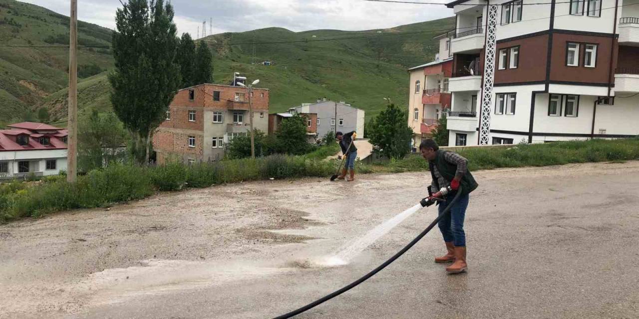 Bayburt Belediyesi’nden Cadde Ve Sokaklarda Hummalı Çalışma