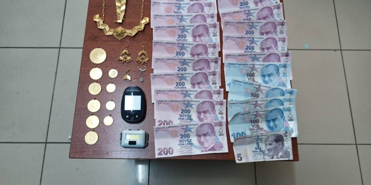 Yağma Ve Hırsızlık Yapan 3 Kişi Tutuklandı