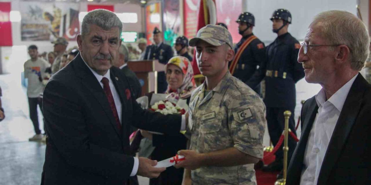 Sözleşmeli Erler Yemin Etti