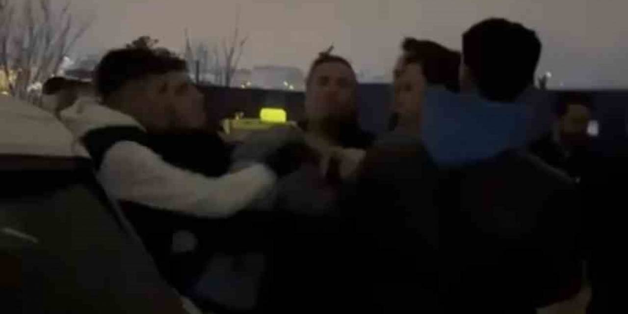 İstanbul’da Polisi Yaralayıp, Ucu Kor Sopayla Saldırdılar