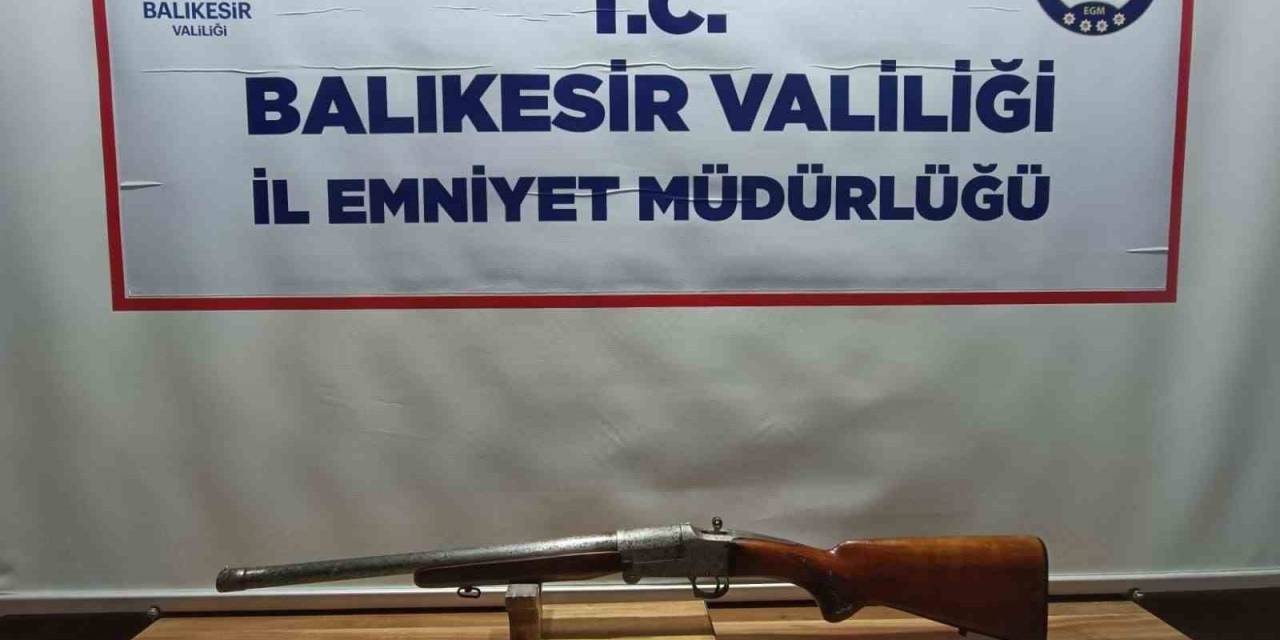 Balıkesir’de Polis 26 Aranan Şahsı Yakalandı