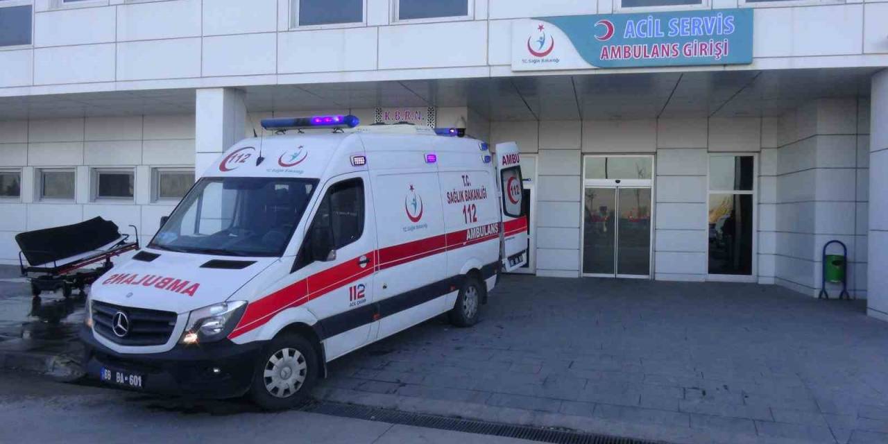Halatı Kopan Asansör Kabini Boşluğa Düştü: 1 Yaralı