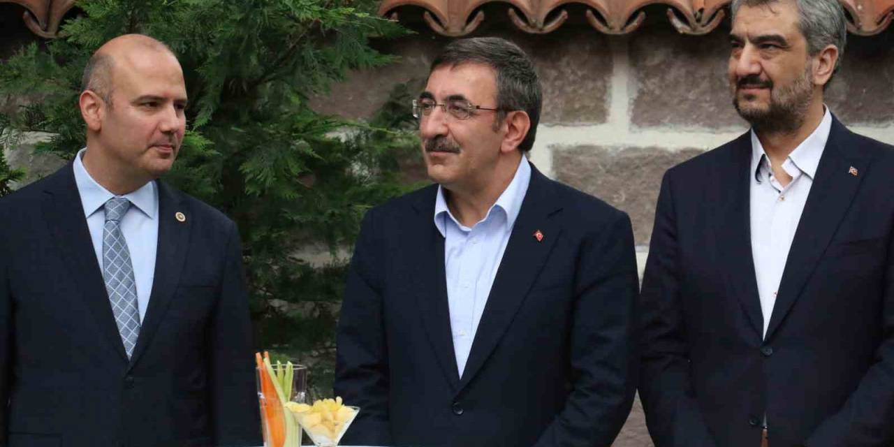 Cumhurbaşkanı Yardımcısı Yılmaz’dan Asgari Ücret Açıklaması