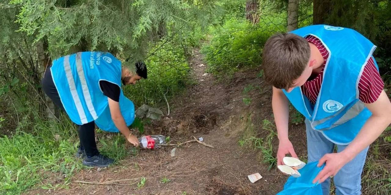 Yalova Ülkü Ocakları’ndan Çevre Temizlik Etkinliği