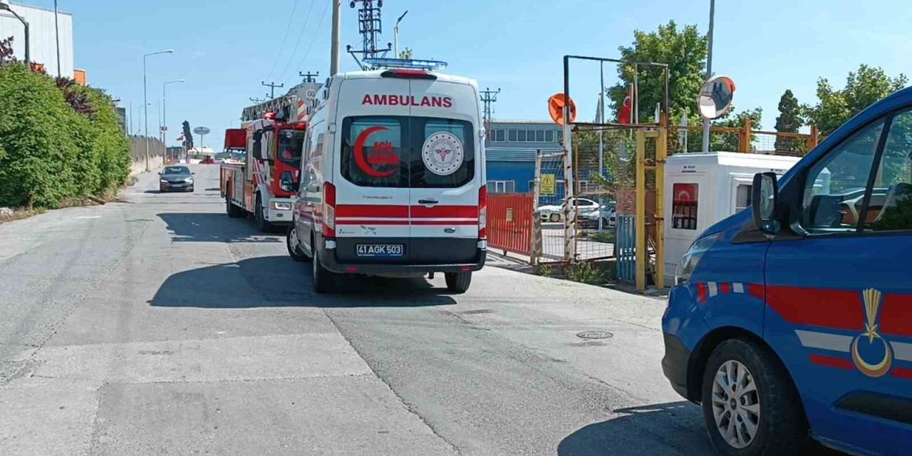 Kauçuk Fabrikasında Yangın Çıktı, İşçiler Müdahale Etti