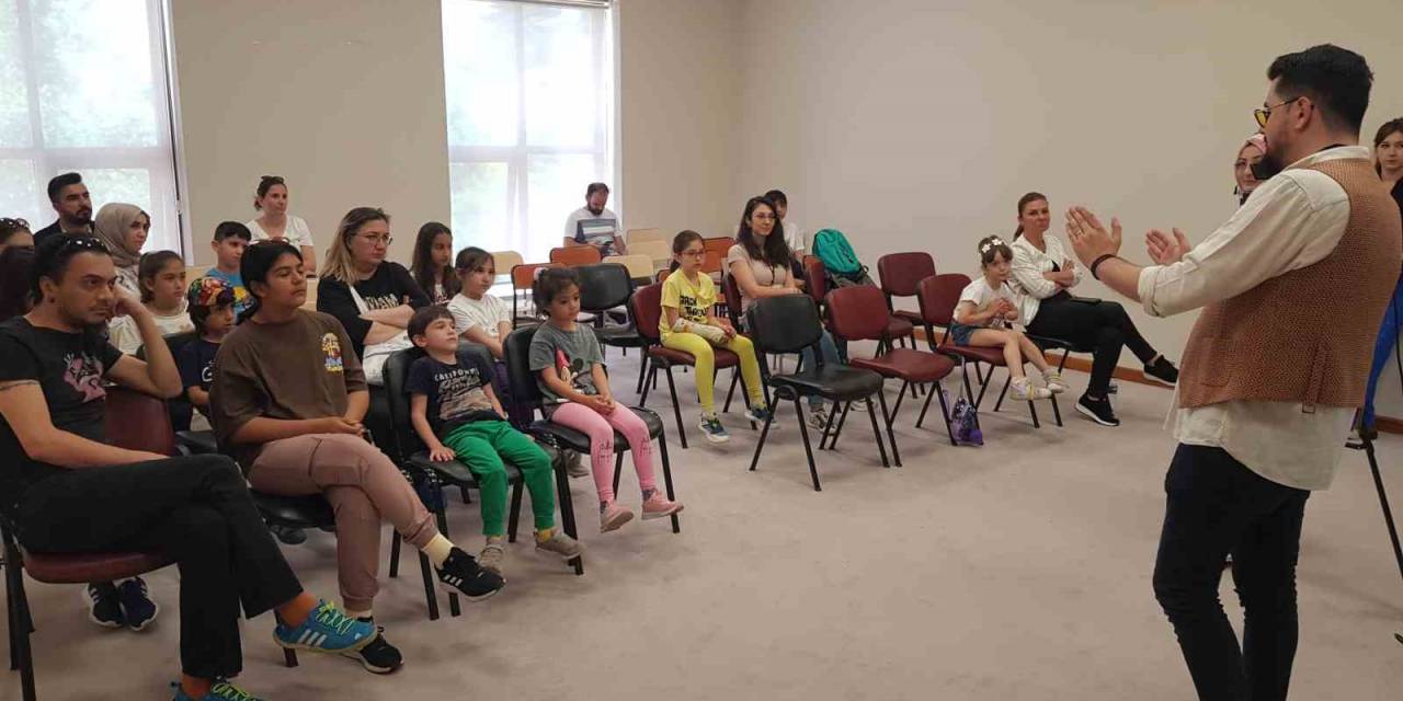 Çocuklar Belgesel Hakkında Bilgilendirildi