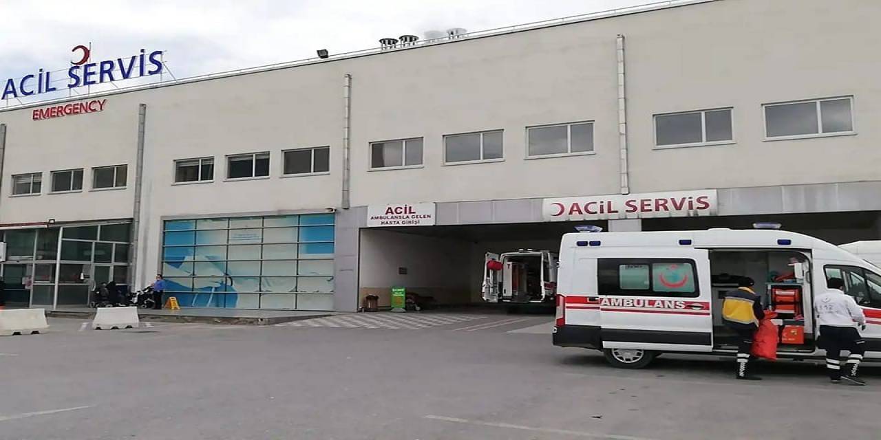 Malatya’da 12 İşçi Gıda Zehirlenmesi Şüphesiyle Hastanelik Oldu
