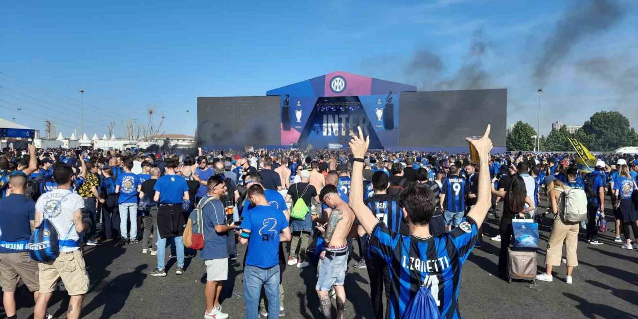 Inter Taraftarından Hakan Çalhanoğlu’na Sevgi Gösterisi