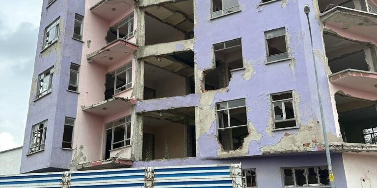 Banaz’ın Meşhur Perili Evi Yerle Bir Oldu