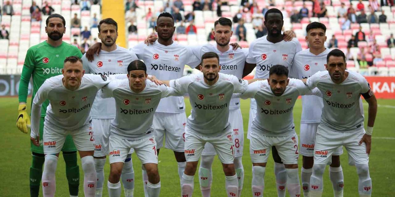 Sivasspor’da 9 Futbolcunun Sözleşmesi Bitti