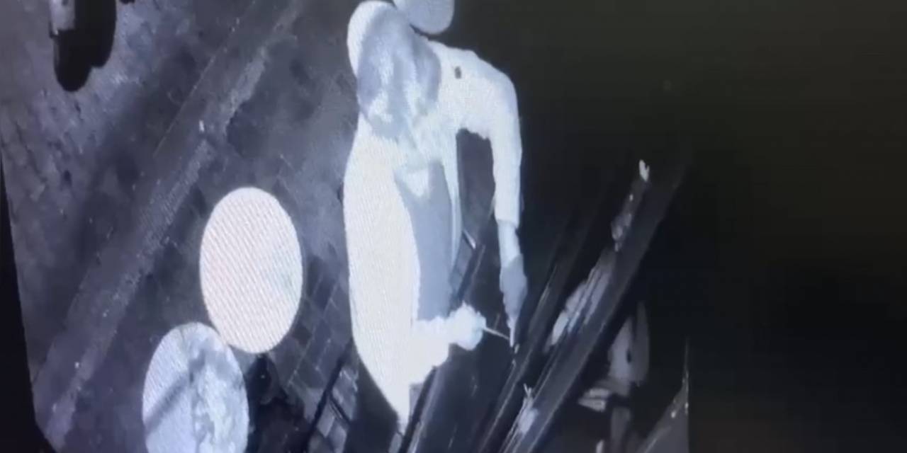 İstanbul’da 18 İş Yerini Soyan Hırsız Kamerada