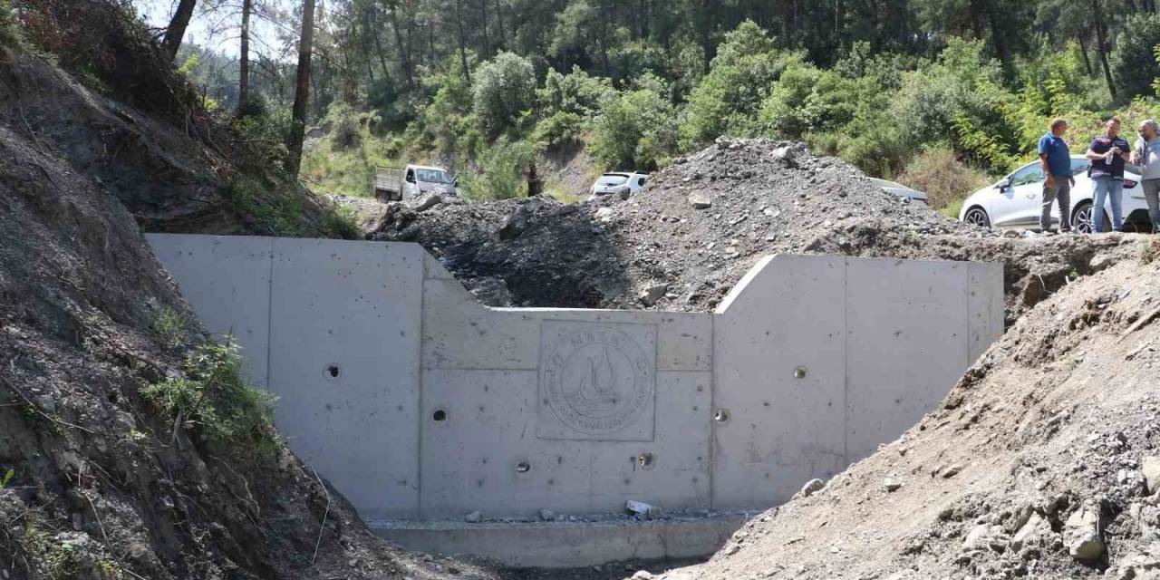 Bozköy Deresi’nde Tersip Bendi İmalatları Sürüyor