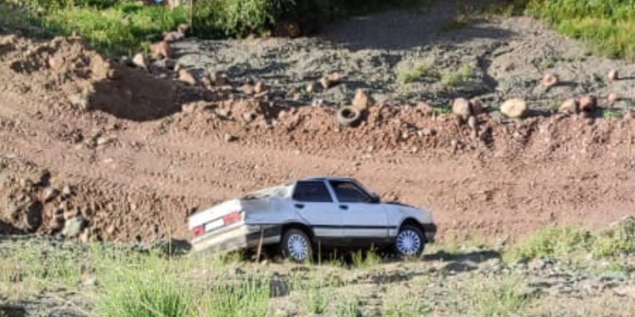 Siirt’te Otomobil Şarampole Yuvarlandı: 3 Yaralı