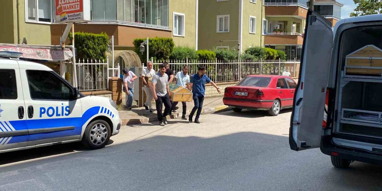Yalnız Yaşayan 64 Yaşındaki Adam Evinde Ölü Bulundu
