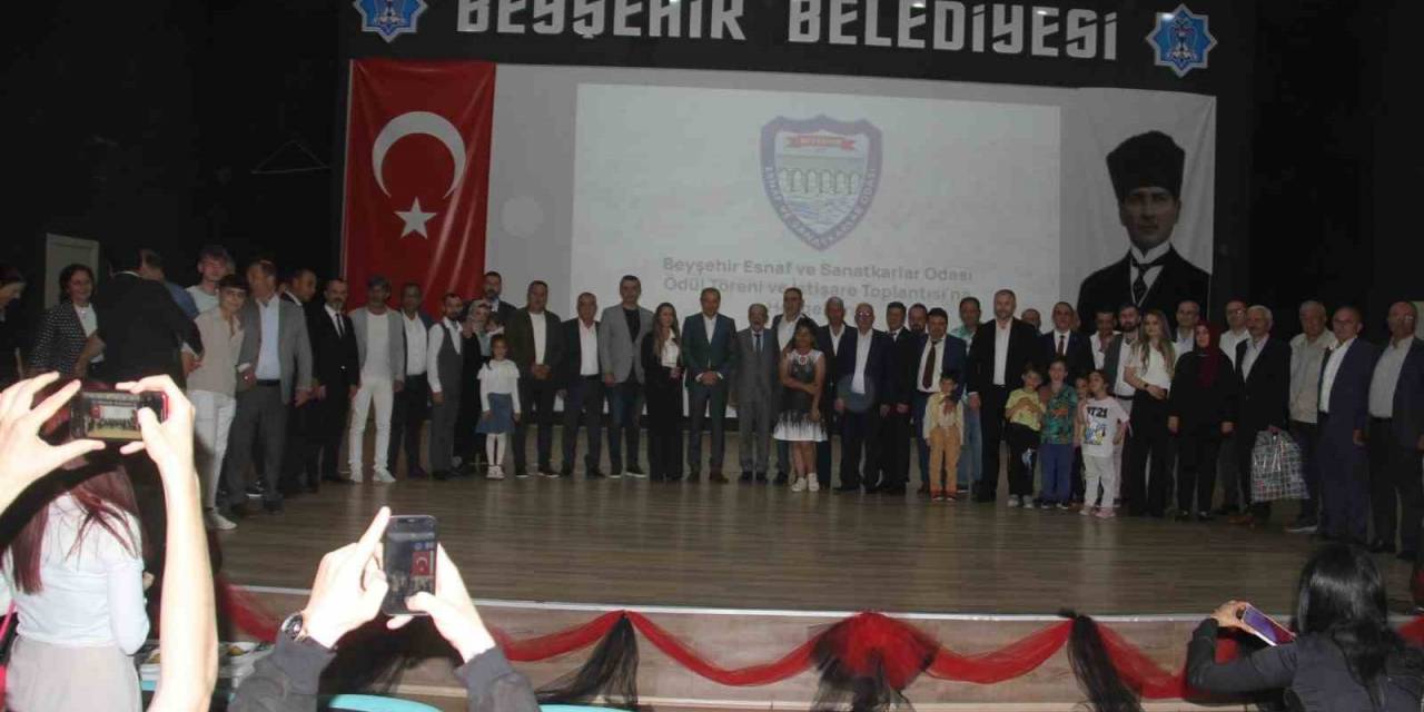 Beyşehir’de Emektar Esnaf Ödüllendirildi