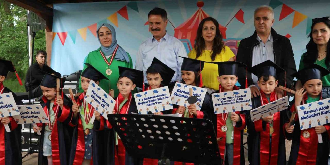 Ata Çocuk Gelişim Merkezi’nde Minikler Mezuniyet Coşkusu Yaşadı