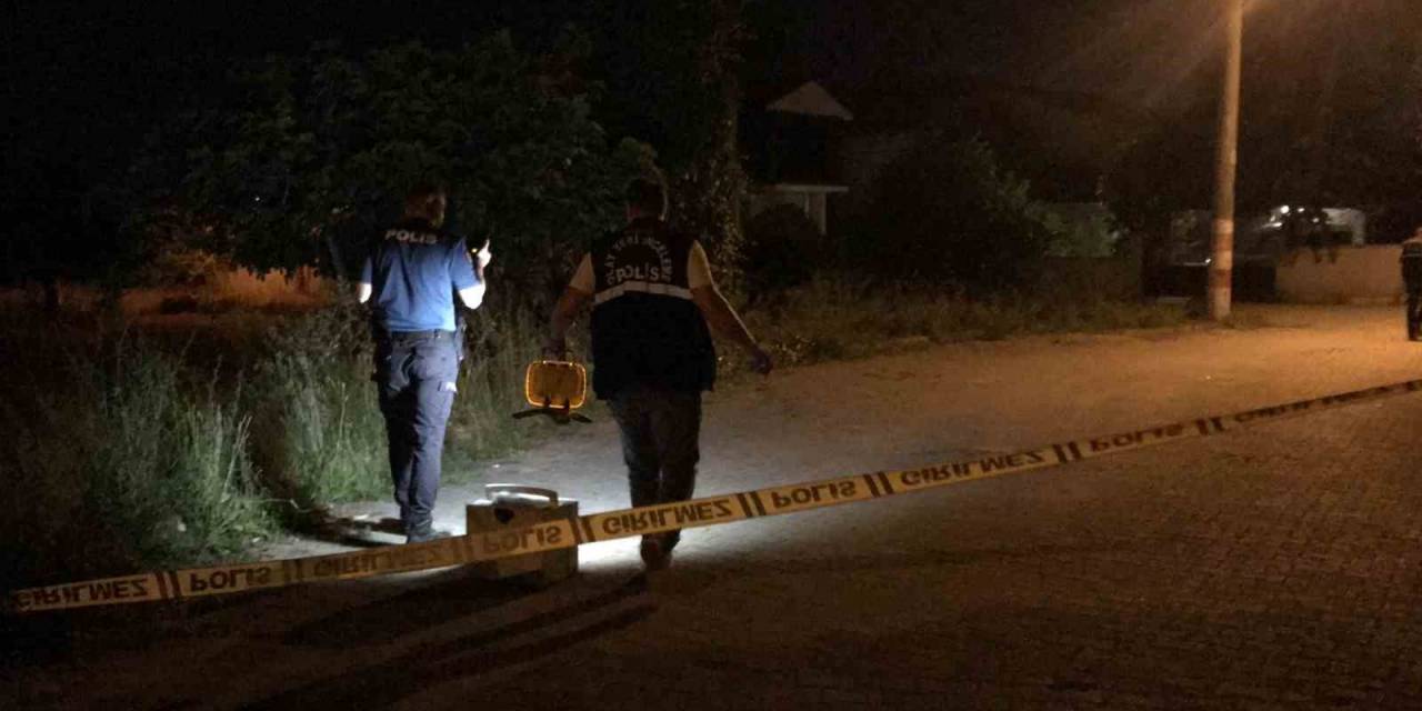 Evin Duvarlarına Mermiler İsabet Etti, Ekipler Harekete Geçti