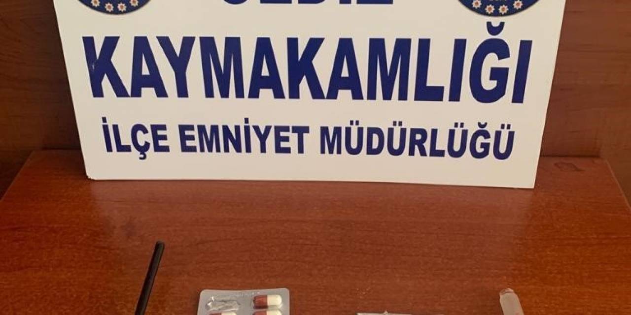 Gediz’e Uyuşturucu Getiren 2 Şüpheli Yakalandı