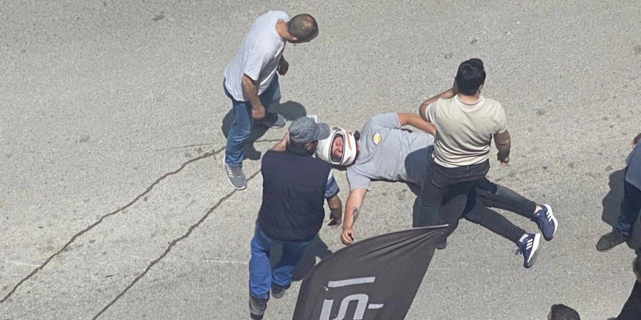 Bursa’da Otomobil İle Çarpışan Motosiklet Sürücüsü Yaralandı
