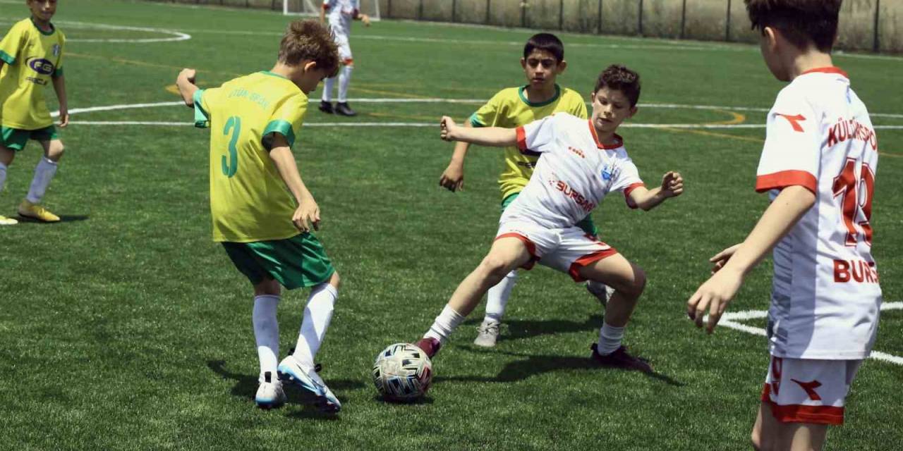 Geleceğin Futbol Yıldızları Yetişiyor