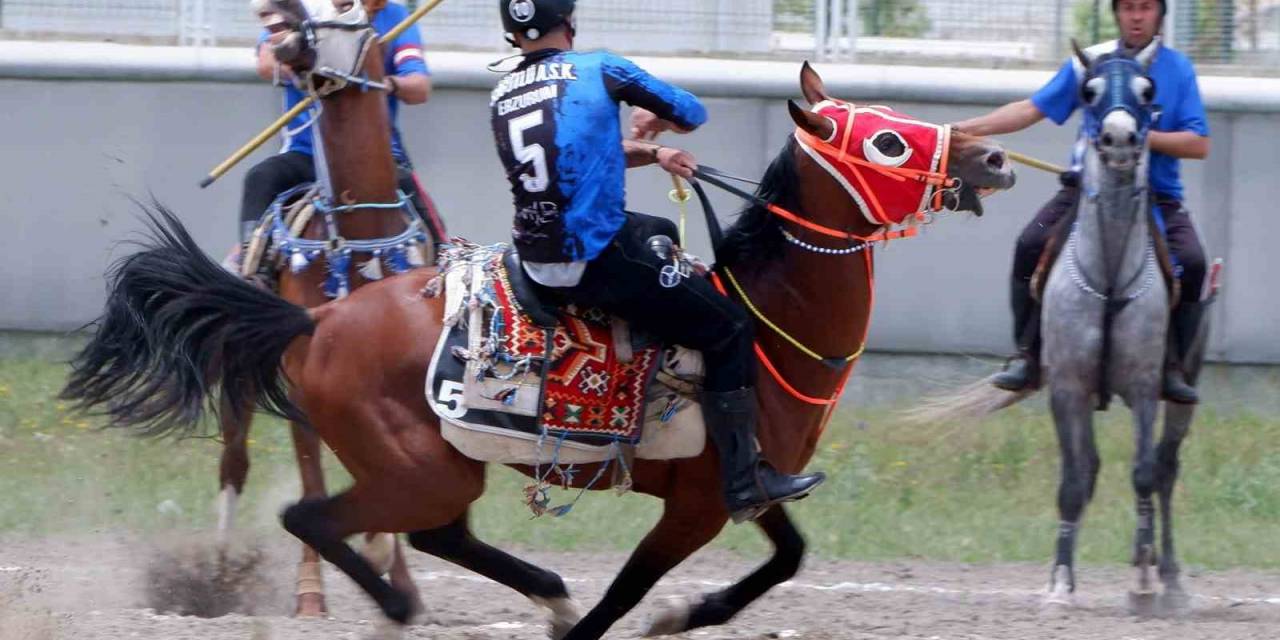 Erzurum’da Atlı Cirit Heyecanı