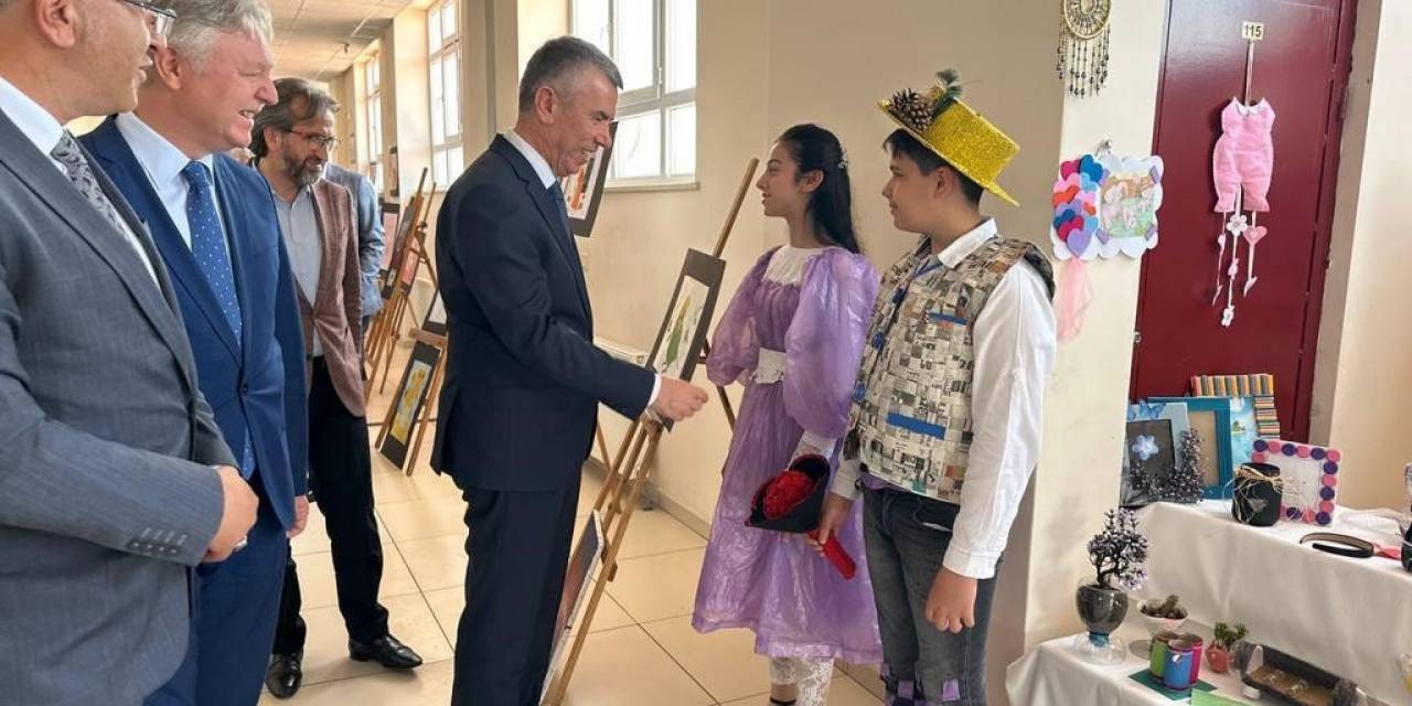 Görsel Sanatlar Ve Teknoloji Tasarım Sergisi Açıldı